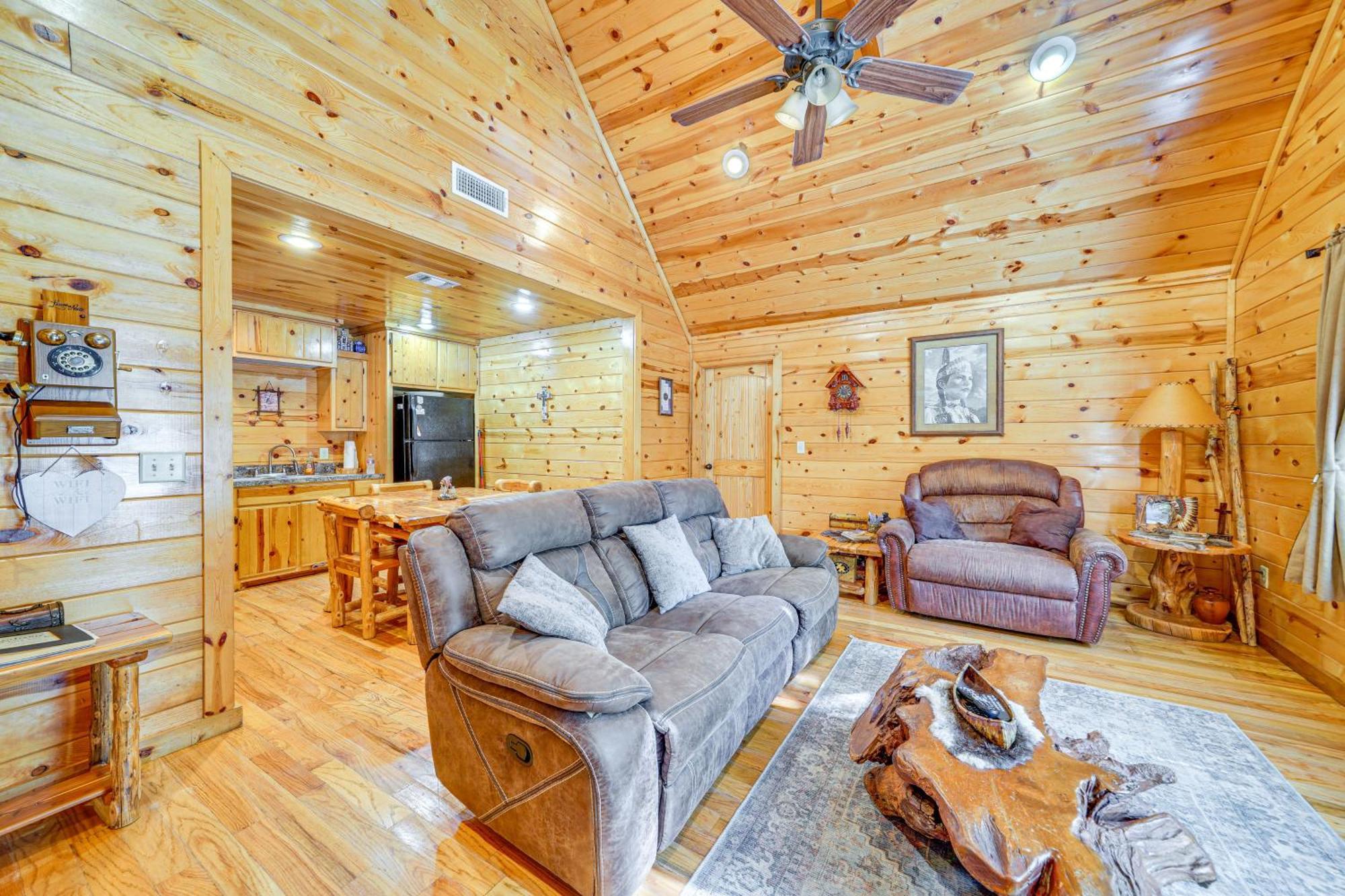 Broken Bow Rental Cabin With Hot Tub And Bar ภายนอก รูปภาพ
